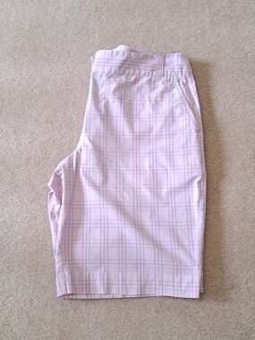 Izod Golf Bermuda Shorts Pink Plaid Ladies 10 Cotton Stretch Active Classic